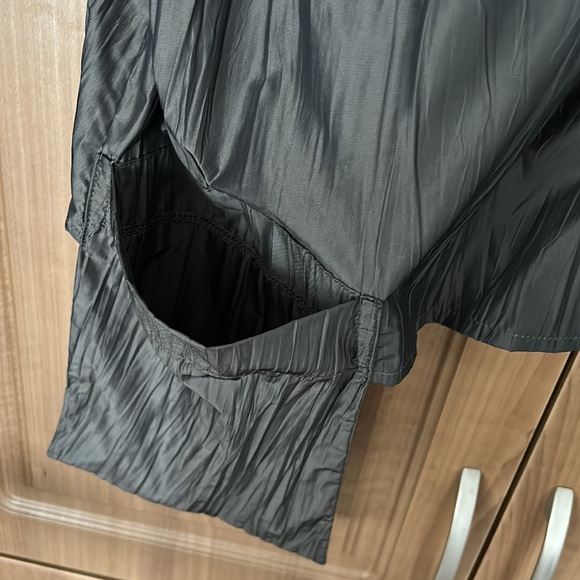 Light and unique - Picture 4 of 4